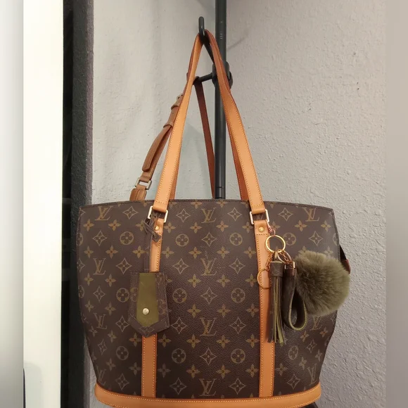 Louis Vuitton Bags - Picture 6 of 16